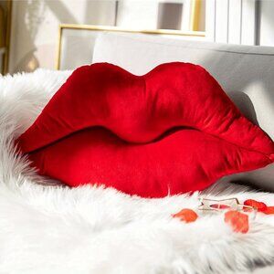 Red “Hot Lips” Soft Plush Velvet Accent Pillow (BRAND-NEW & SO CUTE!)